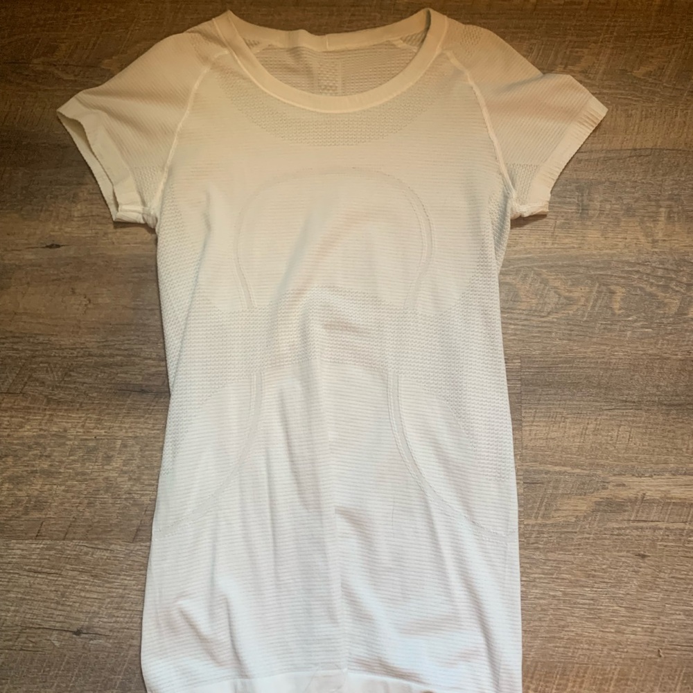 Lululemon Swiftly Tech Short Sleeve